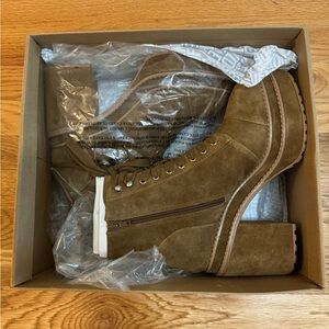 Women’s Size 8.5M